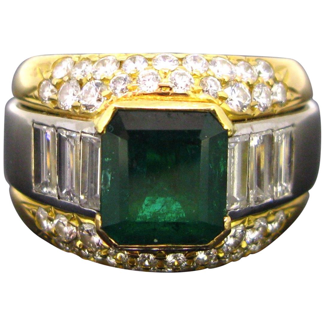 Colombian Emerald Diamonds Yellow and White gold Cocktail Band Dome Ring