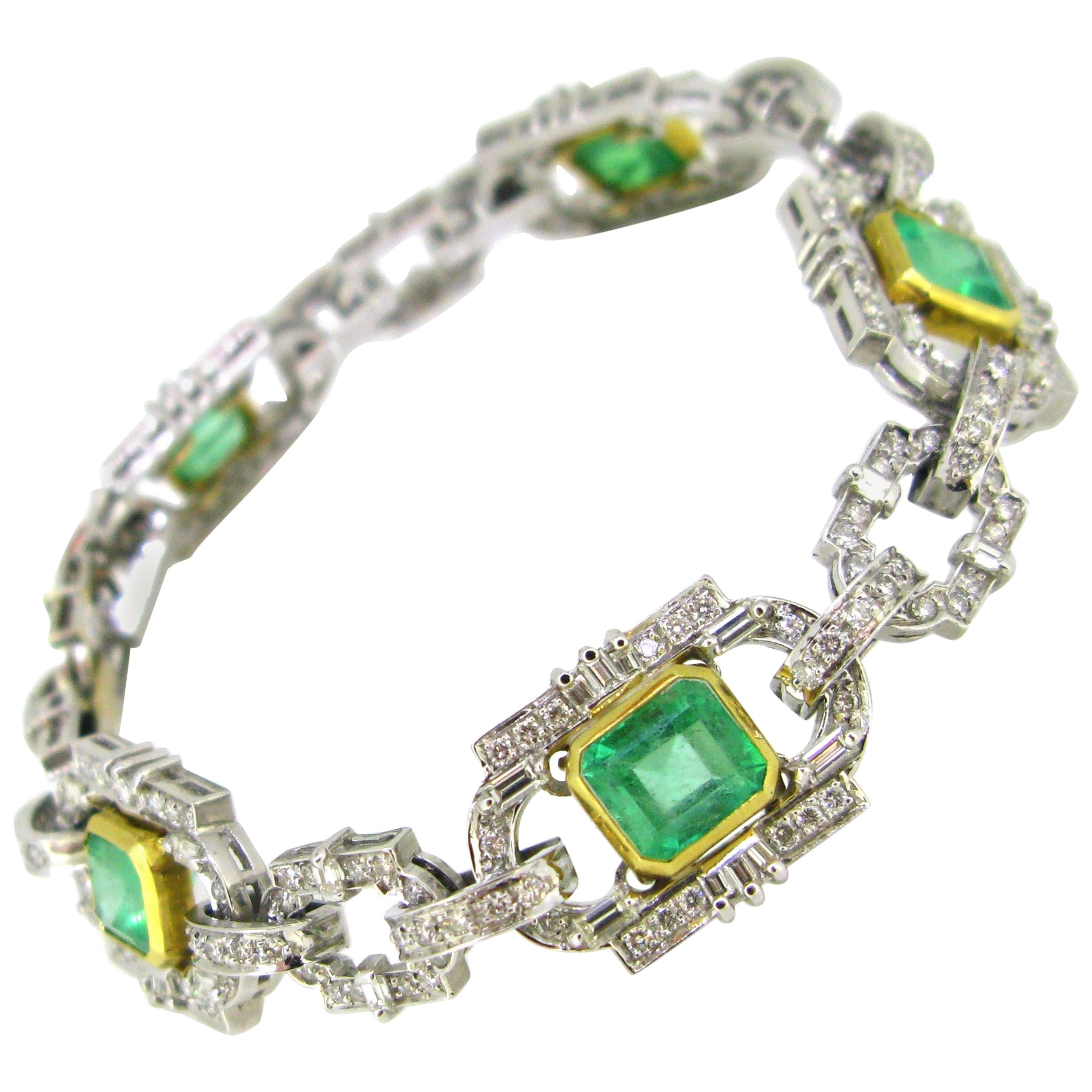 Art Deco Style Colombian Emeralds and Diamonds Links Fashion Bracelet