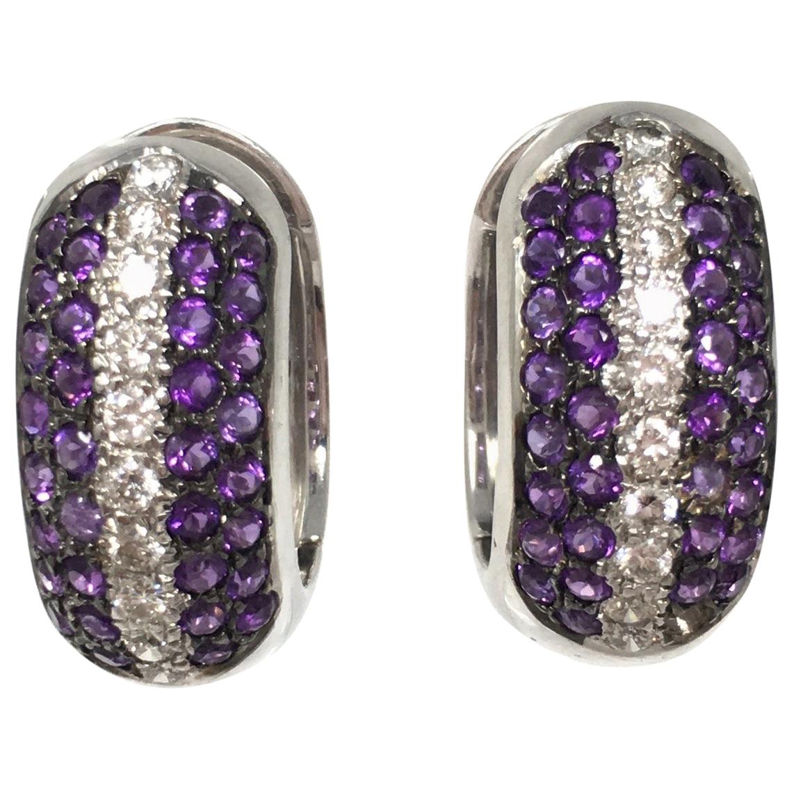 Orecchini a cerchio con diamante tondo brillante e ametista in oro bianco 18 carati