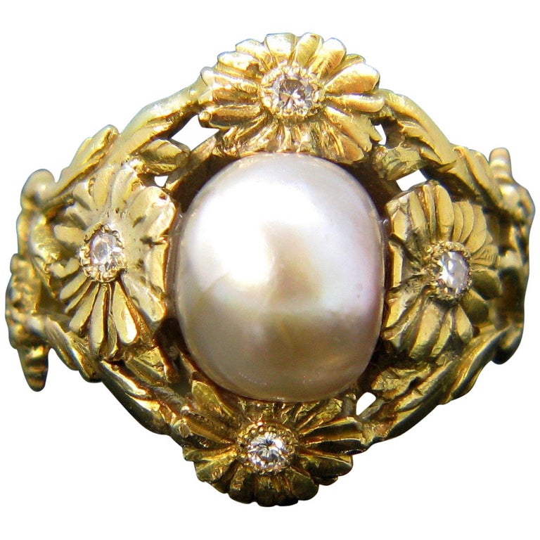 Art Nouveau Natural Saltwater Pearl Diamonds Daisy Yellow Gold Ring