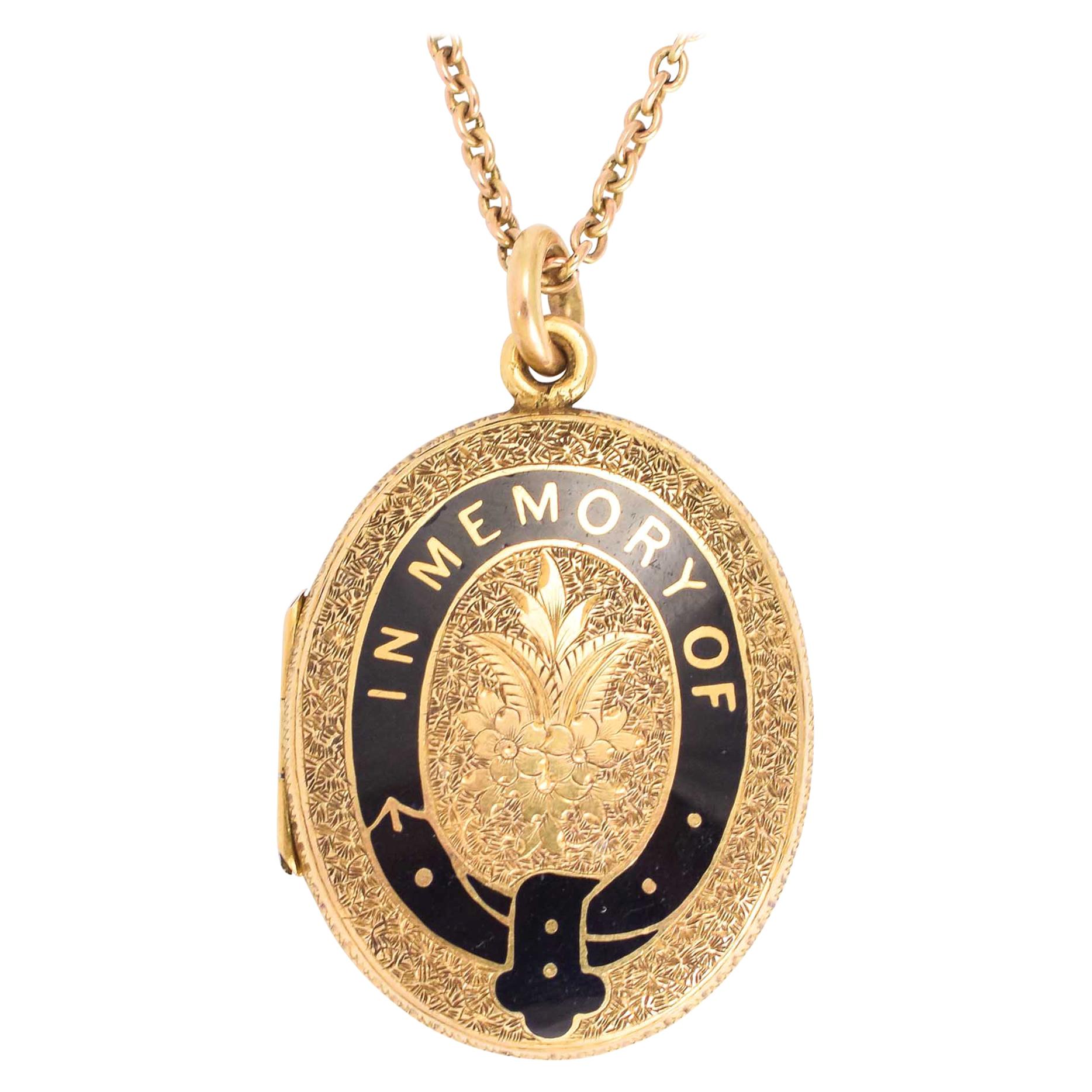 Antique Victorian in Memory of Oval Mourning Locket