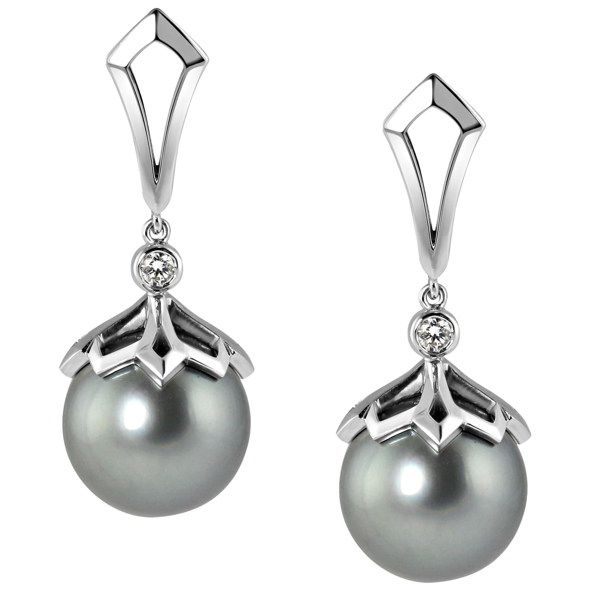 Natural Grey Tahitian Pearl and Diamond 18 Karat White Gold Earrings For Sale
