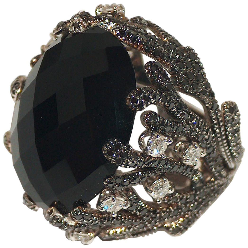 Paolo Piovan White and Black Diamonds, Onyx Ring in white gold black rhodium For Sale