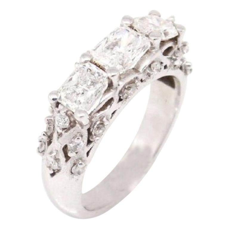 18 Karat White Gold VS1, 1.77 Carat Three-Stone Radiant Cut Diamonds Ring For Sale