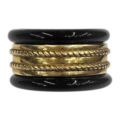 Tiffany & Co Gold Band With Twisted Rope Motif Stacked A With Pair of Onyx Bands