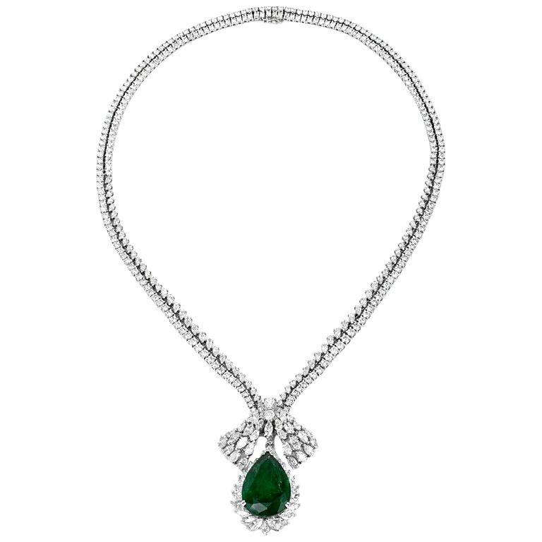1980s GIA Emerald Diamond Choker Pendant Necklace For Sale