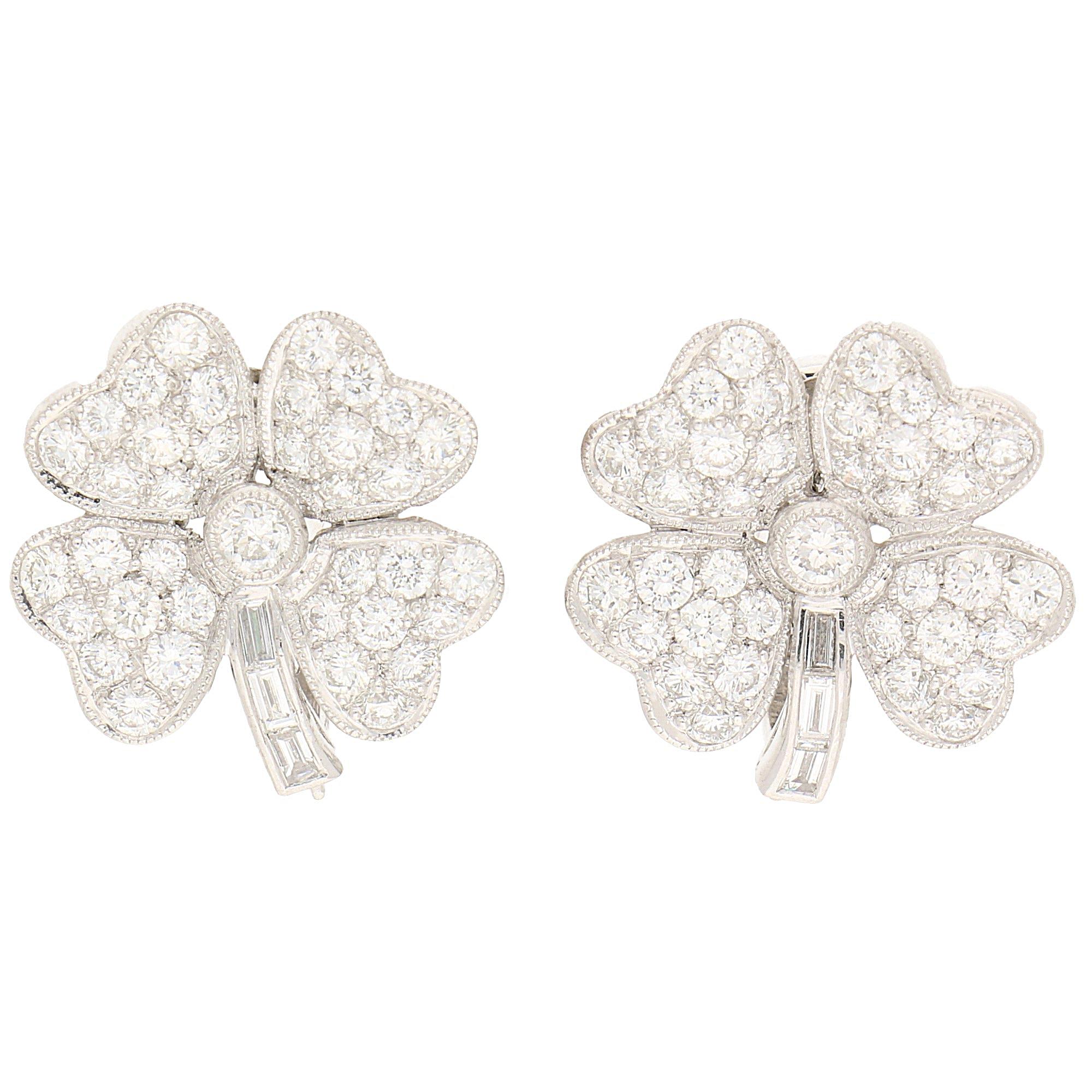 Contemporary Diamond Clover Earrings Set in Platinum For Sale