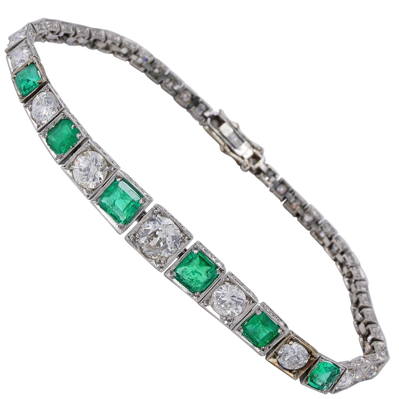 Art Deco 2.10 Carat Colombian Emerald 1.65 Carat Diamond Rare Platinum Bracelet