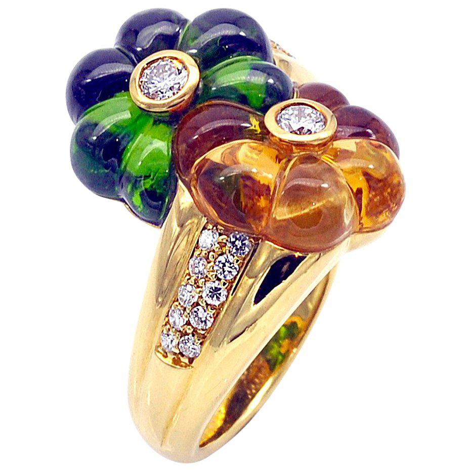 Modern Toi et Moi Carved Gemstones and Diamond 18 Karat Gold Flower Ring