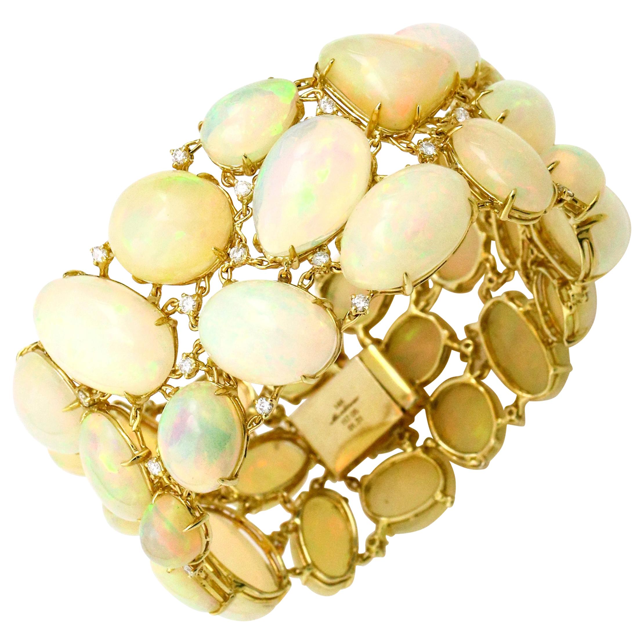 Moliva 117.05 Carat 14 Karat Yellow Gold Opal Diamond Wide Link Bracelet For Sale