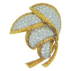 Vintage Vourakis 18 Carat Yellow Gold and White Diamond Flower Pin Brooch