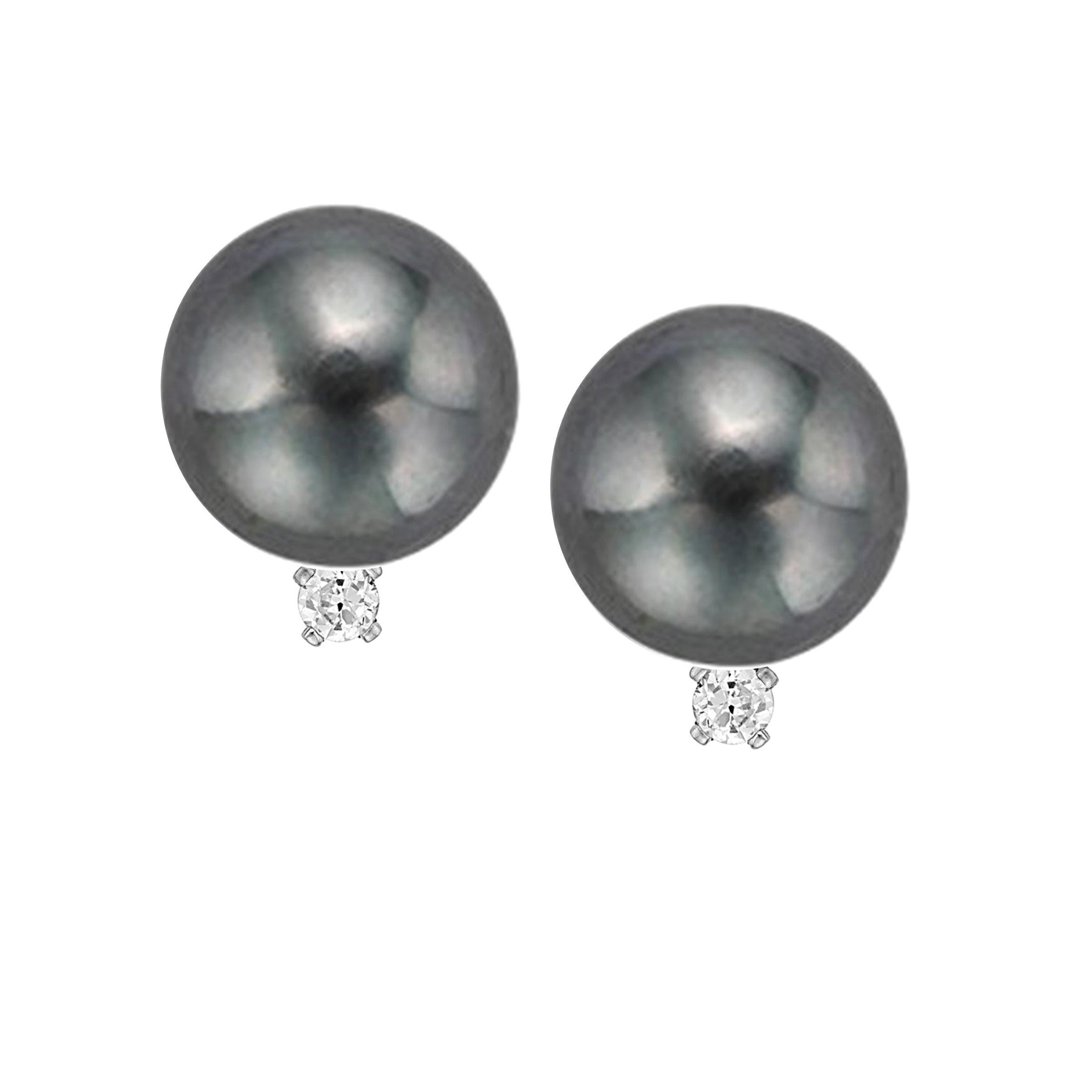 14 Karat Gold Black Freshwater Pearl and 1/10 Carat TDW Diamond Stud Earrings For Sale