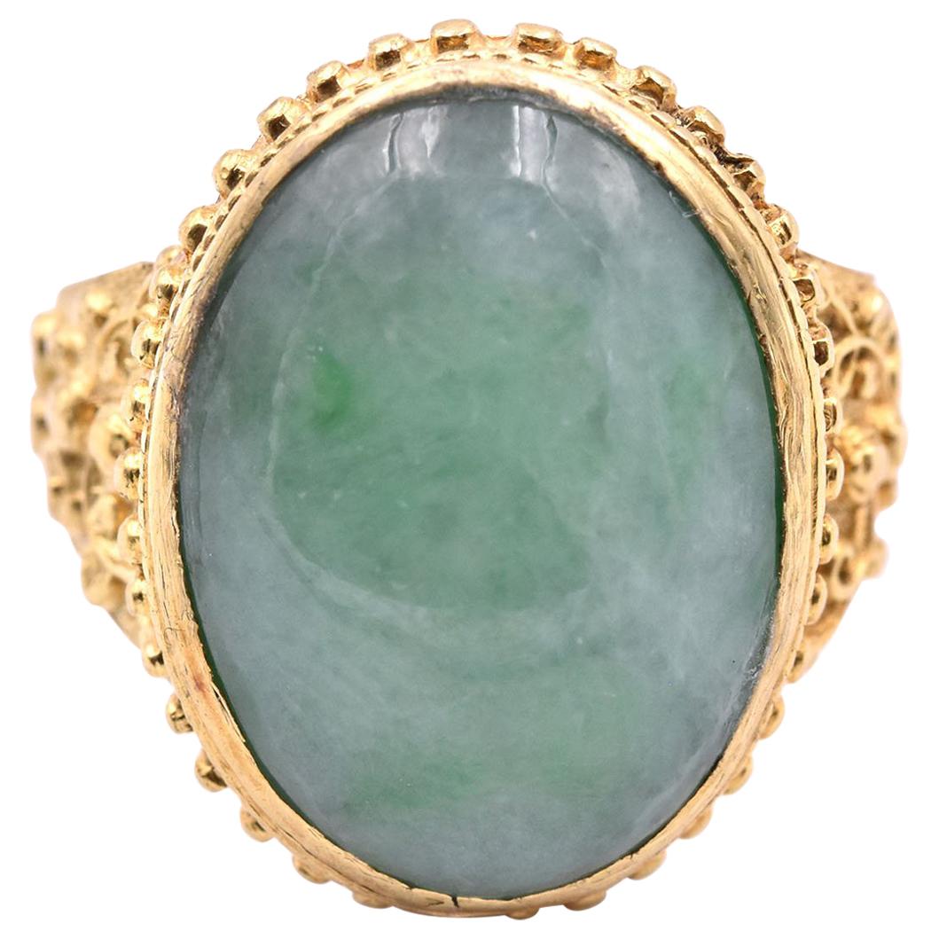 18 Karat Yellow Gold Vintage Jade Ring