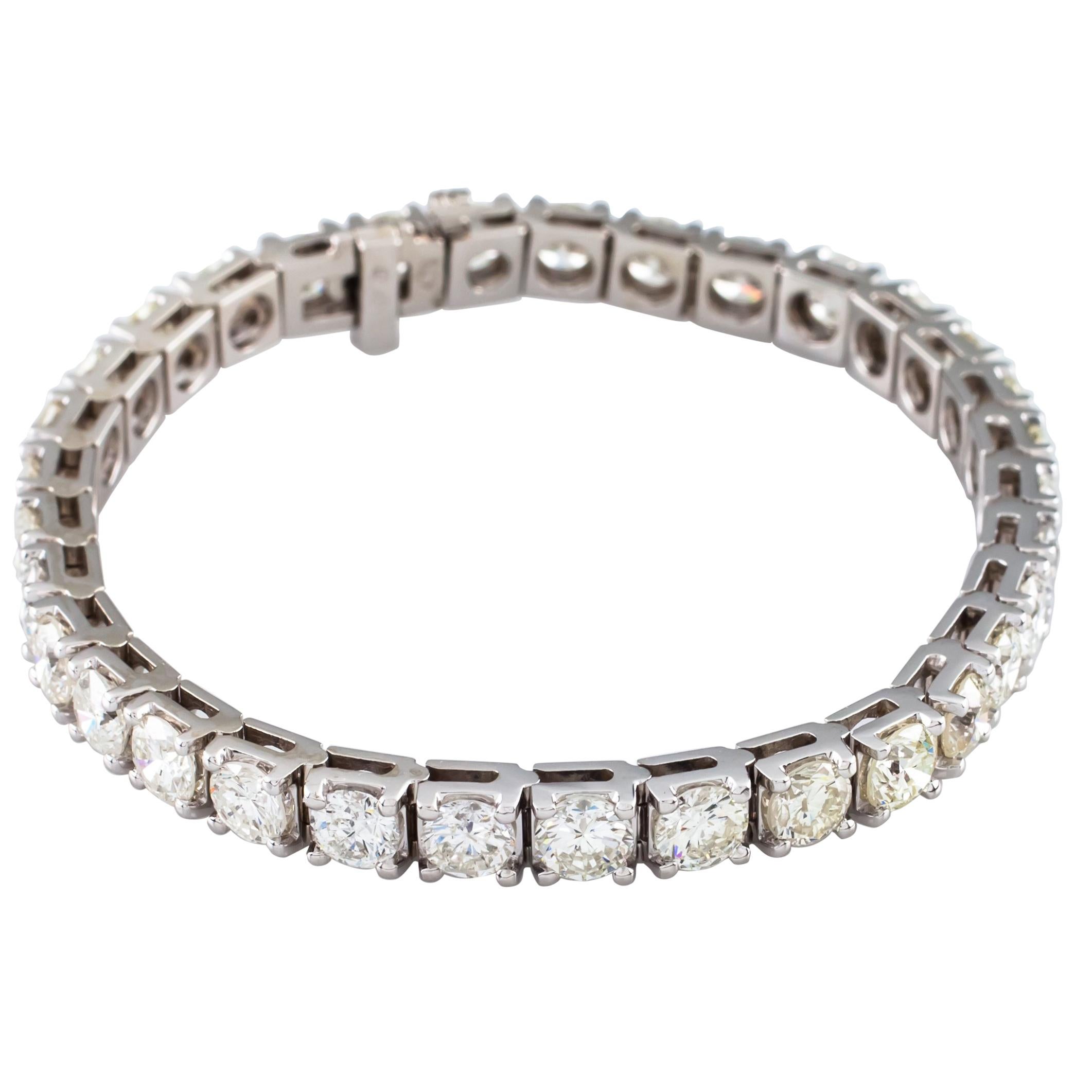 13.98 Carat White Gold Round Brilliant Diamond Tennis Bracelet For Sale