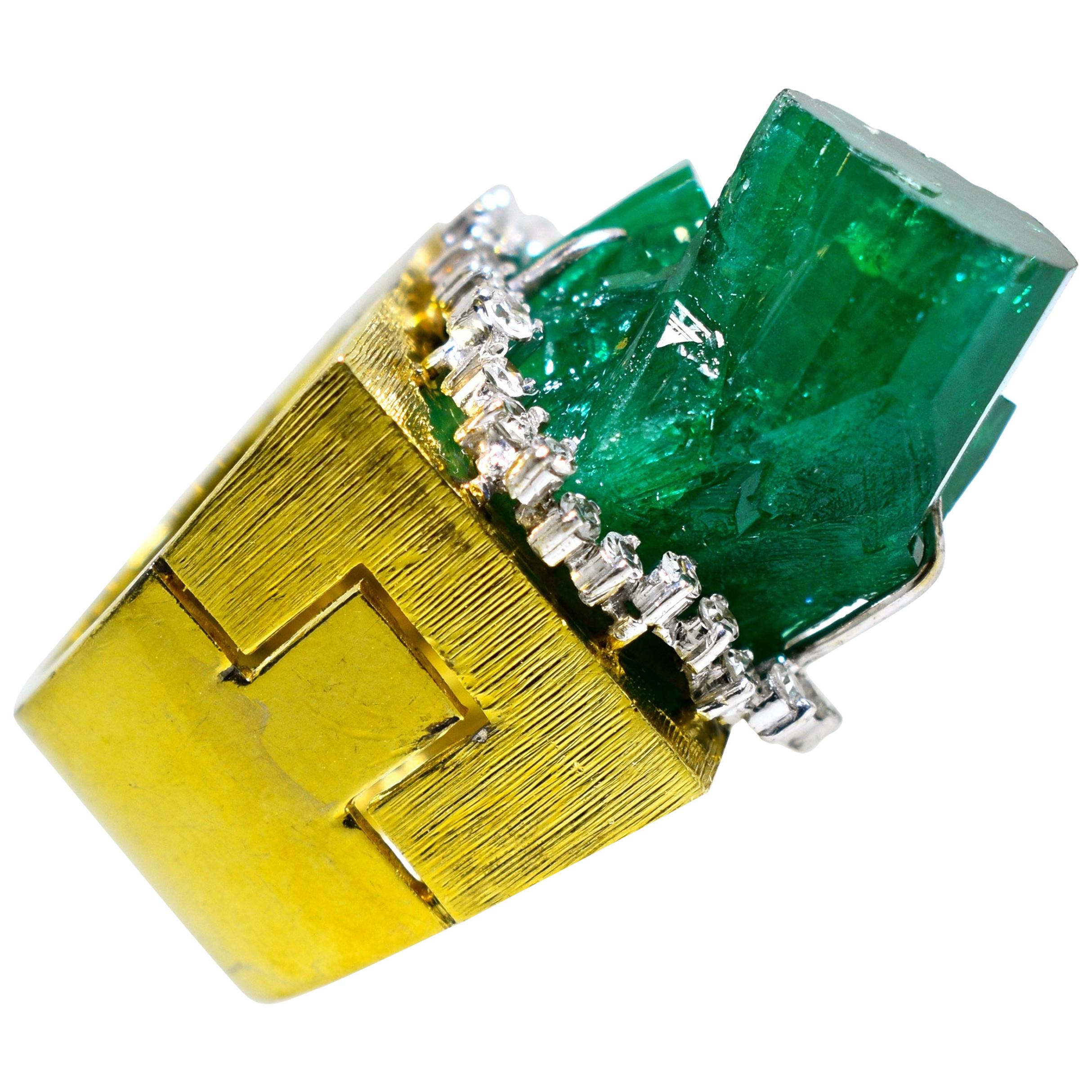 Gold, Emerald and Diamond Modernistic Ring, circa 1970