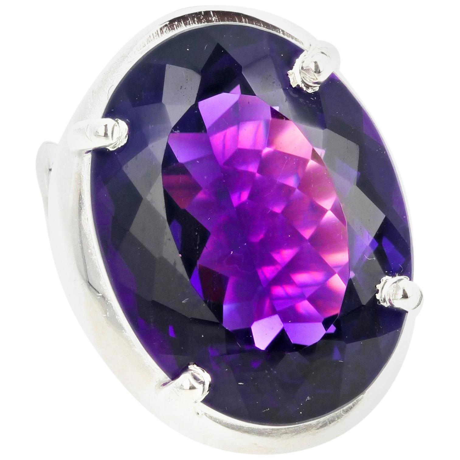 AJD Intense Sparkling Glittering 16.15 Cts Amethyst Sterling Silver Ring For Sale