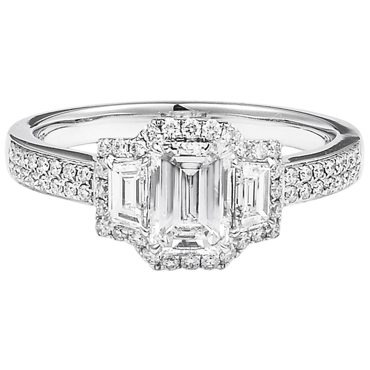Natural White Diamond Engagement Wedding 18 Karat White Gold Ring For Sale