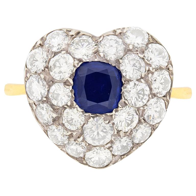 Art-Déco-Ring in Herzform mit Saphiren und Diamanten, ca. 1940er Jahre im Angebot