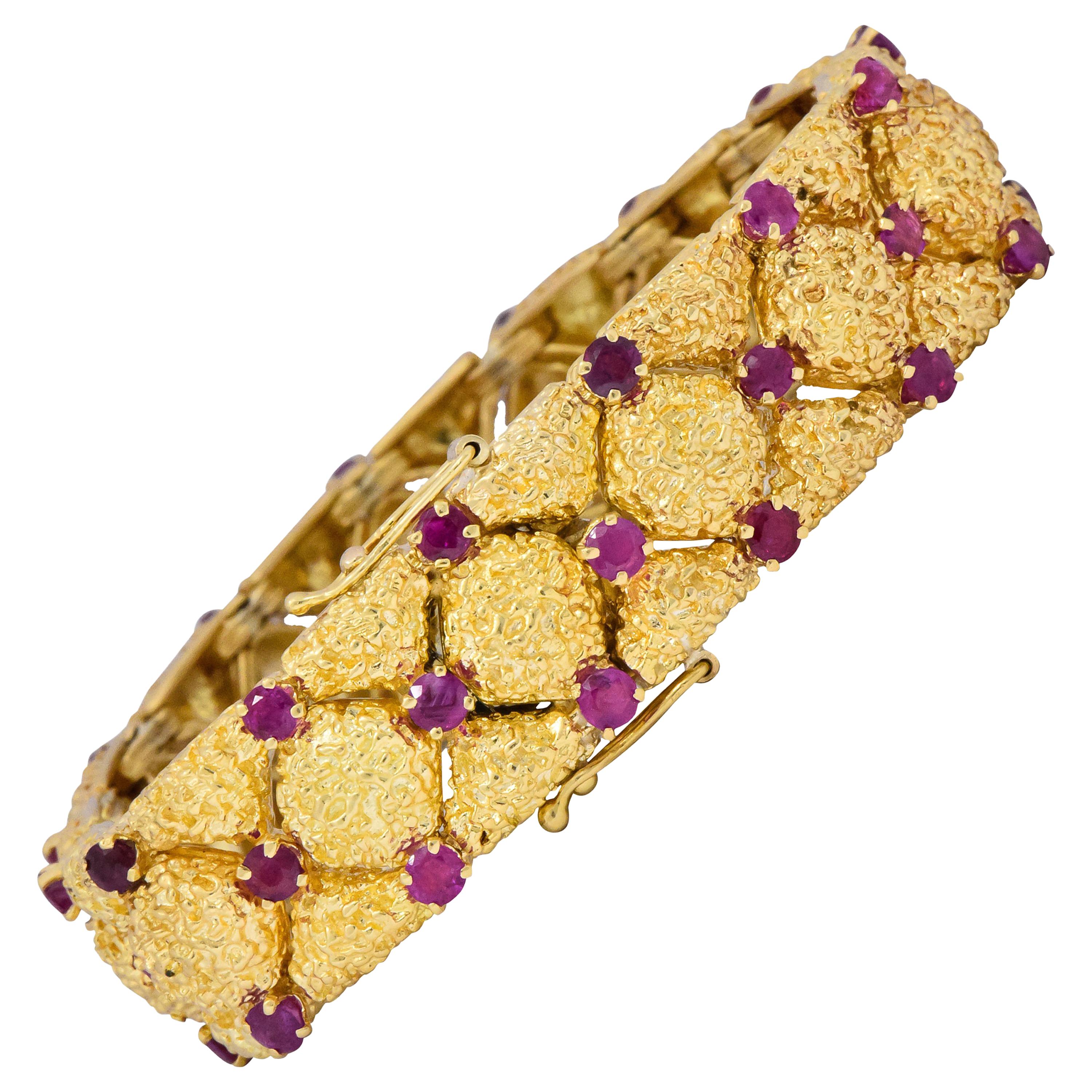Tiffany & Co. Retro 3.60 Carat Ruby 18 Karat Gold Bracelet