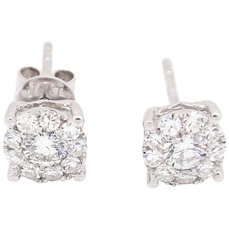 18 Karat White Gold 0.75 Carat Flower Cluster Diamond Stud Earrings For Sale