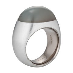 Bague Hemmerle en pierre de lune cabochon:: or et aluminium