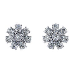 Clous d'oreilles fleur en platine 950 avec diamants en forme de poire de 1,65 carat