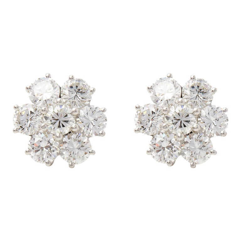 Boodles 18 Karat White Gold Diamond Cluster Stud Earrings For Sale at ...