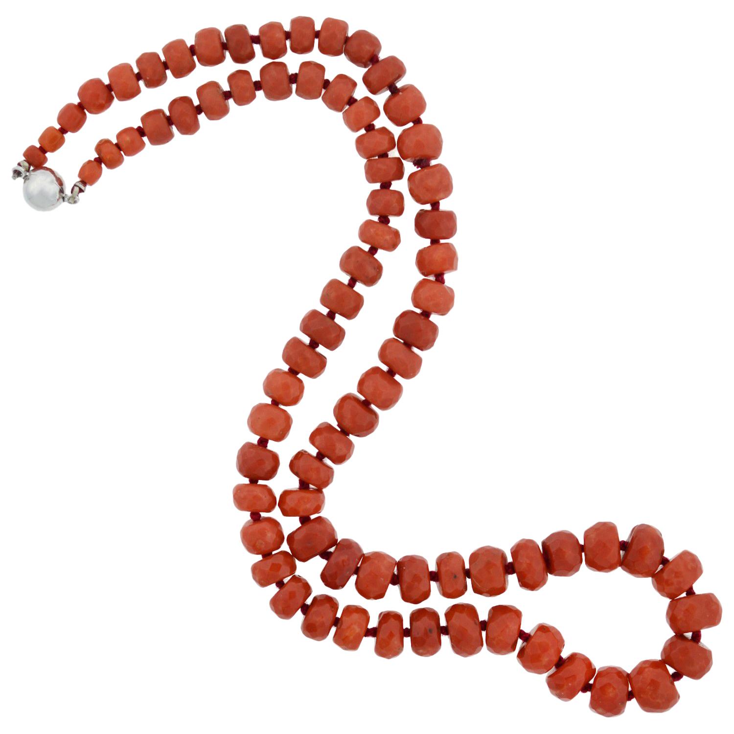 Vintage Natural Faceted Coral Beaded Necklace For Sale