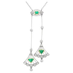 1920er Jahre Art Deco Halskette aus Gelbgold mit Smaragd und Diamant