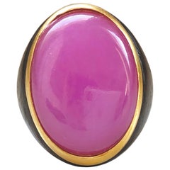 Berca Anillo de cóctel de oro de 22 quilates de jade lavanda natural oxidado de latón