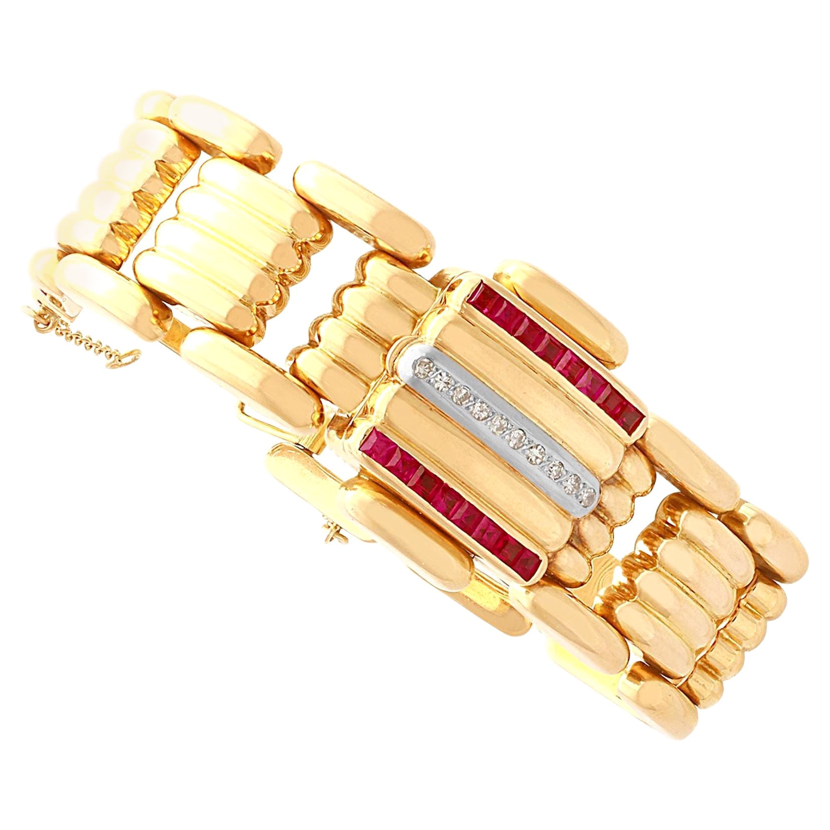 Schweizer Omega-Uhr aus Gelbgold mit Rubin und Diamant im Art déco-Stil der 1950er Jahre im Angebot