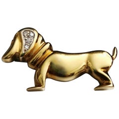 Retro 1980S French Diamond and Yellow Gold 18 Karat Dachshund Dog Brooch Clip