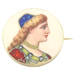 Antique French 1900s Enamel and Yellow Gold Brooch