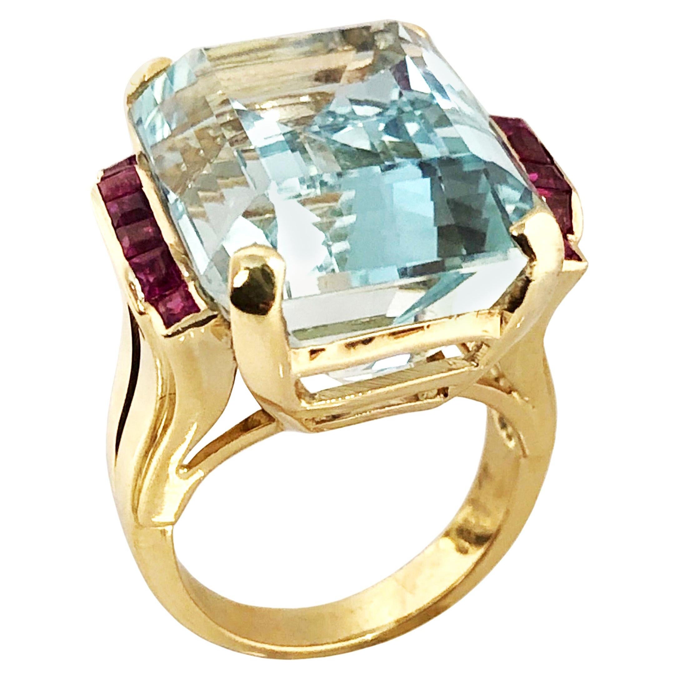 Retro Rose Gold Aquamarine and Ruby Ring, 1940s For Sale