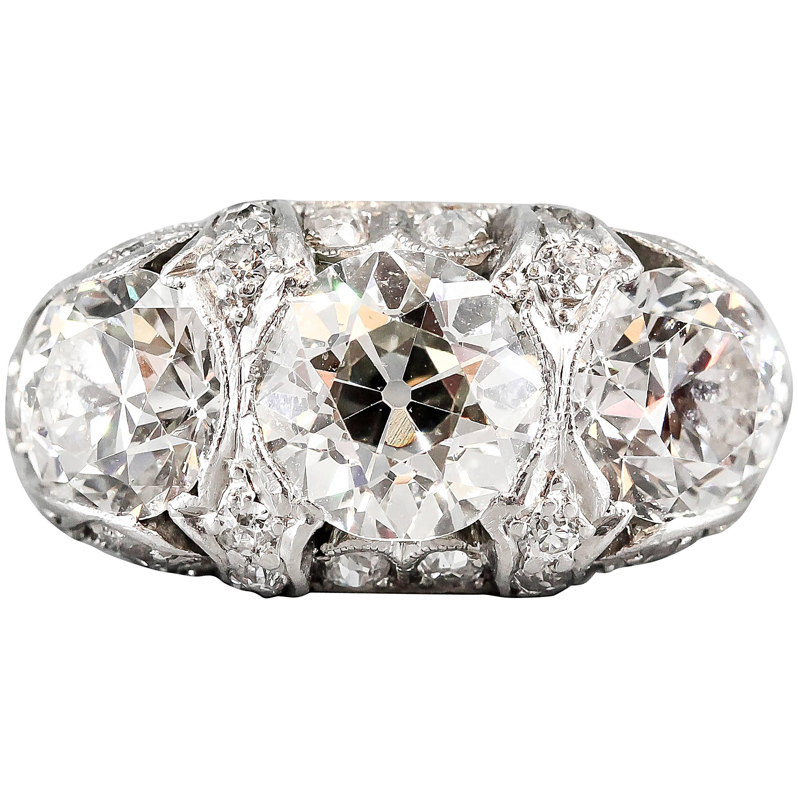Art Deco Diamond Platinum Three-Stone Ring