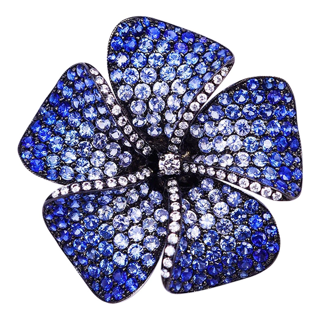 18 Karat White Gold Invisible Lilly Sapphire and Green Sapphire Big