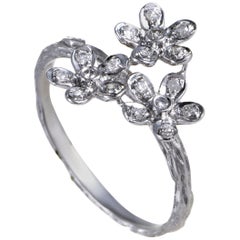 18K White Gold Floral Diamond Ring