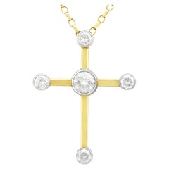 Pendentif croix en or jaune 18 carats et diamant de 2,86 carats