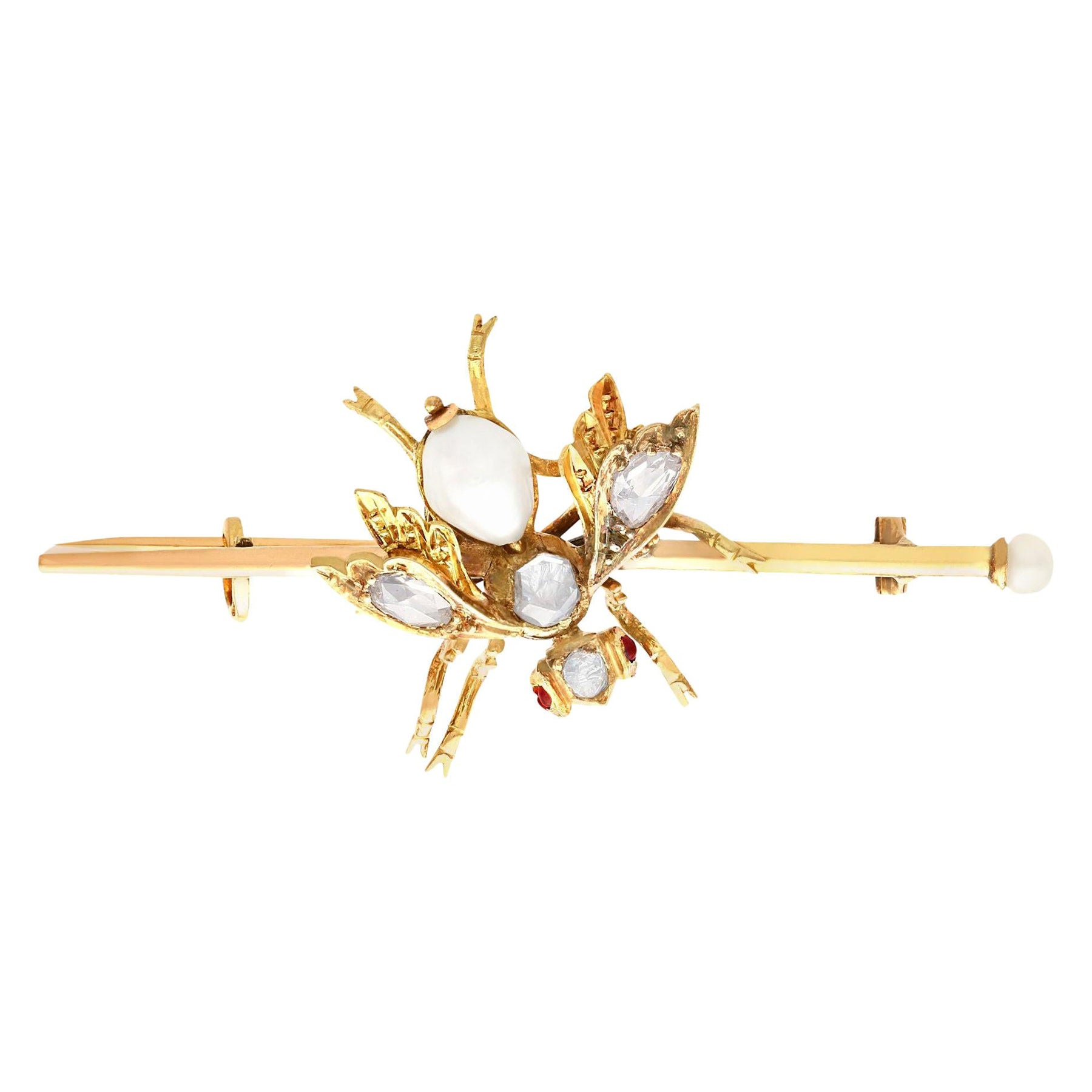 Antique 1.28 Carat Diamond Pearl and Garnet Yellow Gold Hornet Brooch For Sale