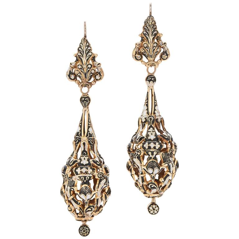 Victorian Enamel Yellow Gold Pendant Earrings, circa 1840s For Sale