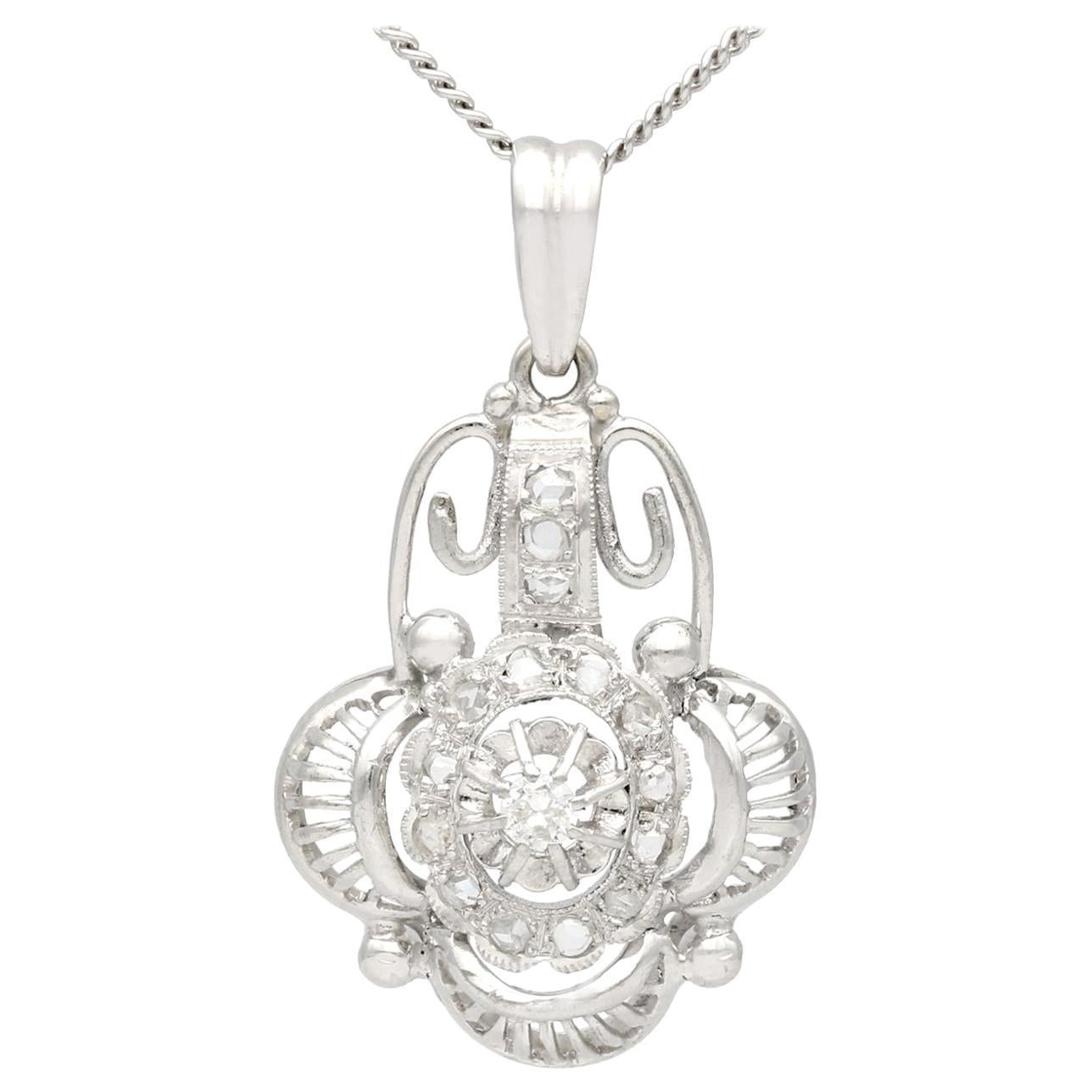 Pendentif belge ancien en or blanc 18 carats et diamants en vente