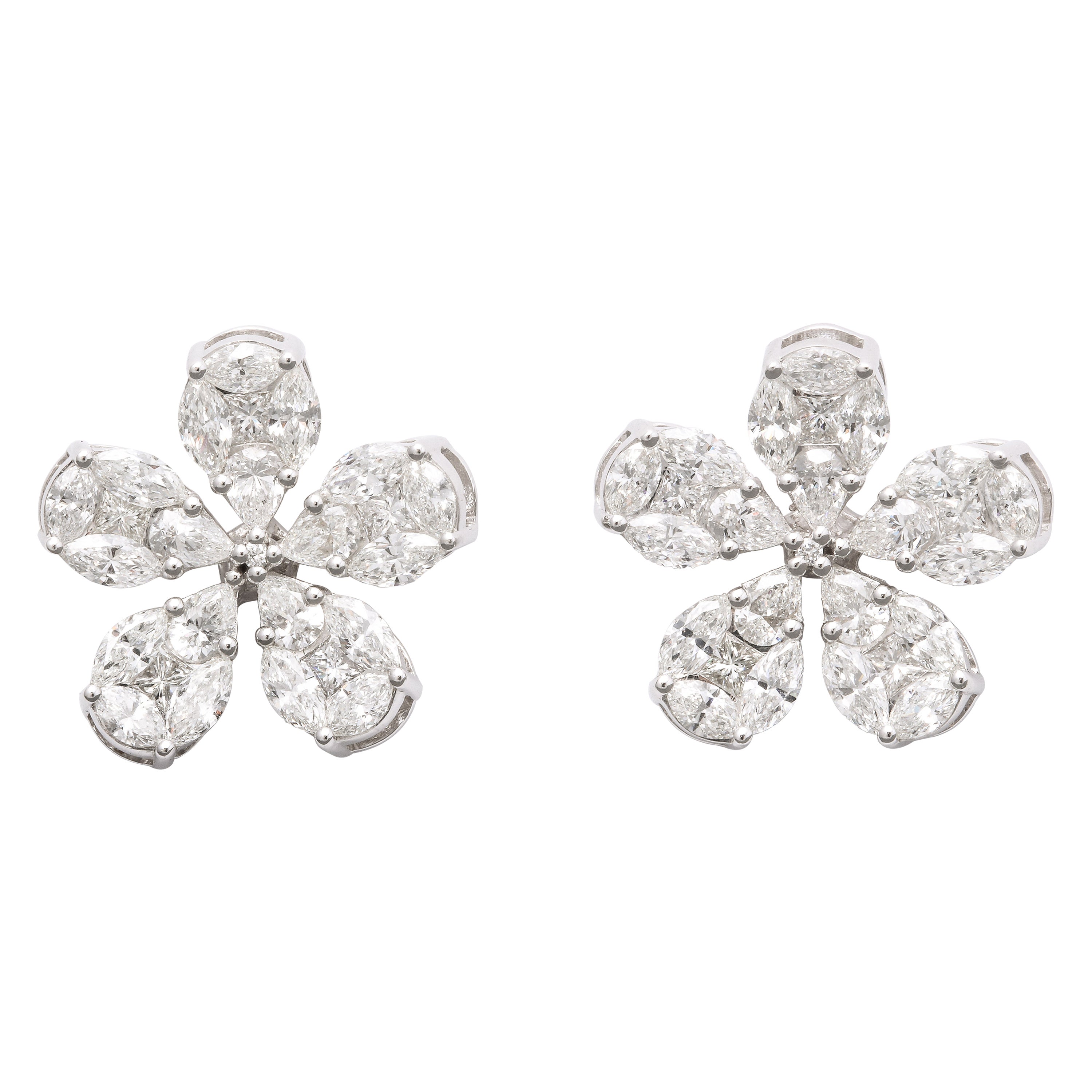 Flower Design Diamond Earrings For Sale at 1stDibs