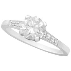 Anillo solitario vintage y contemporáneo de diamantes y platino