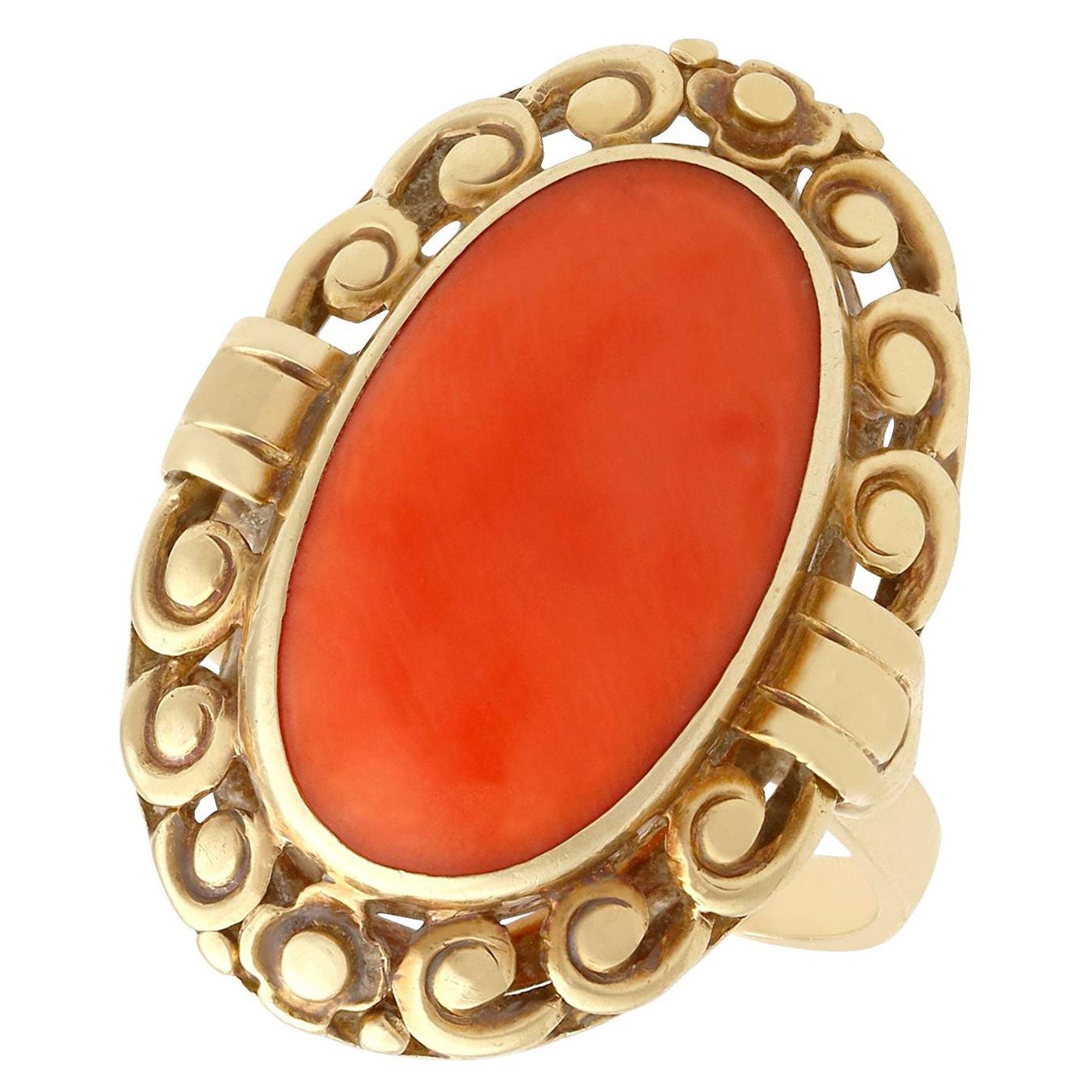 Antique 1930s Coral and 14ct Yellow Gold Cocktail Ring For Sale