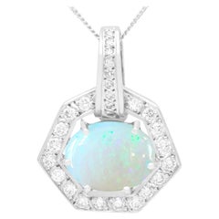 Vintage 1960s 1.65 Carat Cabochon Cut Opal Diamond 18k White Gold Pendentif