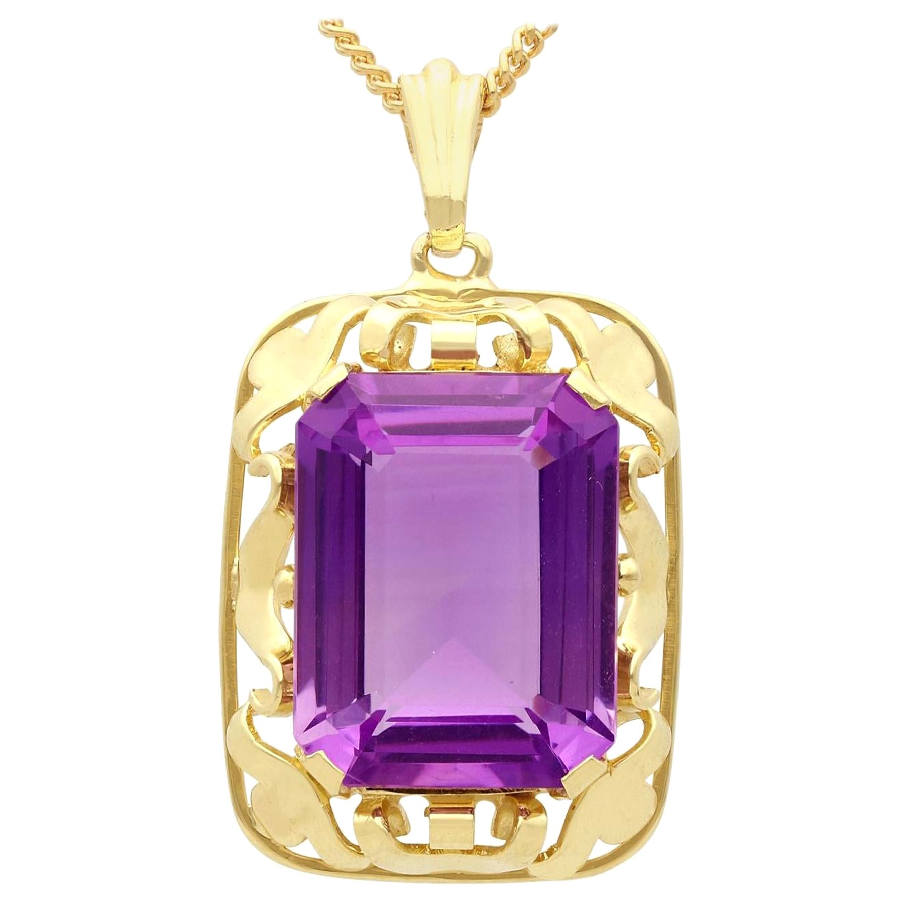 Vintage 1950s 15.41 Carat Amethyst and Yellow Gold Pendant
