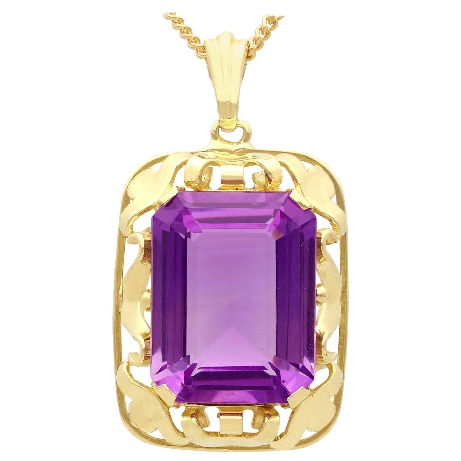Anhänger aus Gelbgold mit 15,41 Karat Amethyst und Gelbgold, 1950er Jahre im Angebot