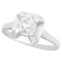 Bague de fiançailles française solitaire en platine