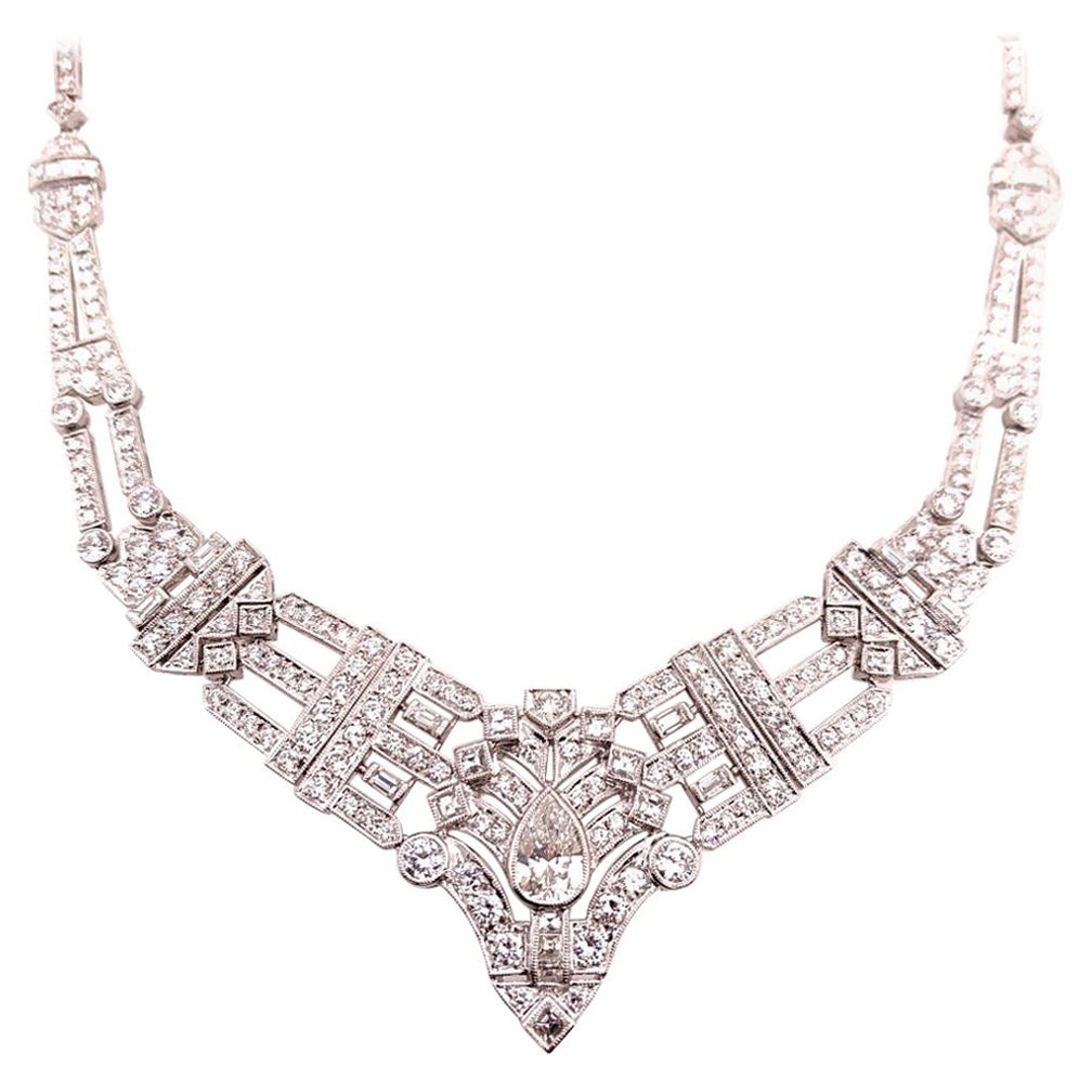 Halskette aus Gold, 8 Karat natürlicher runder und birnenförmiger Diamant-Edelstein im Angebot
