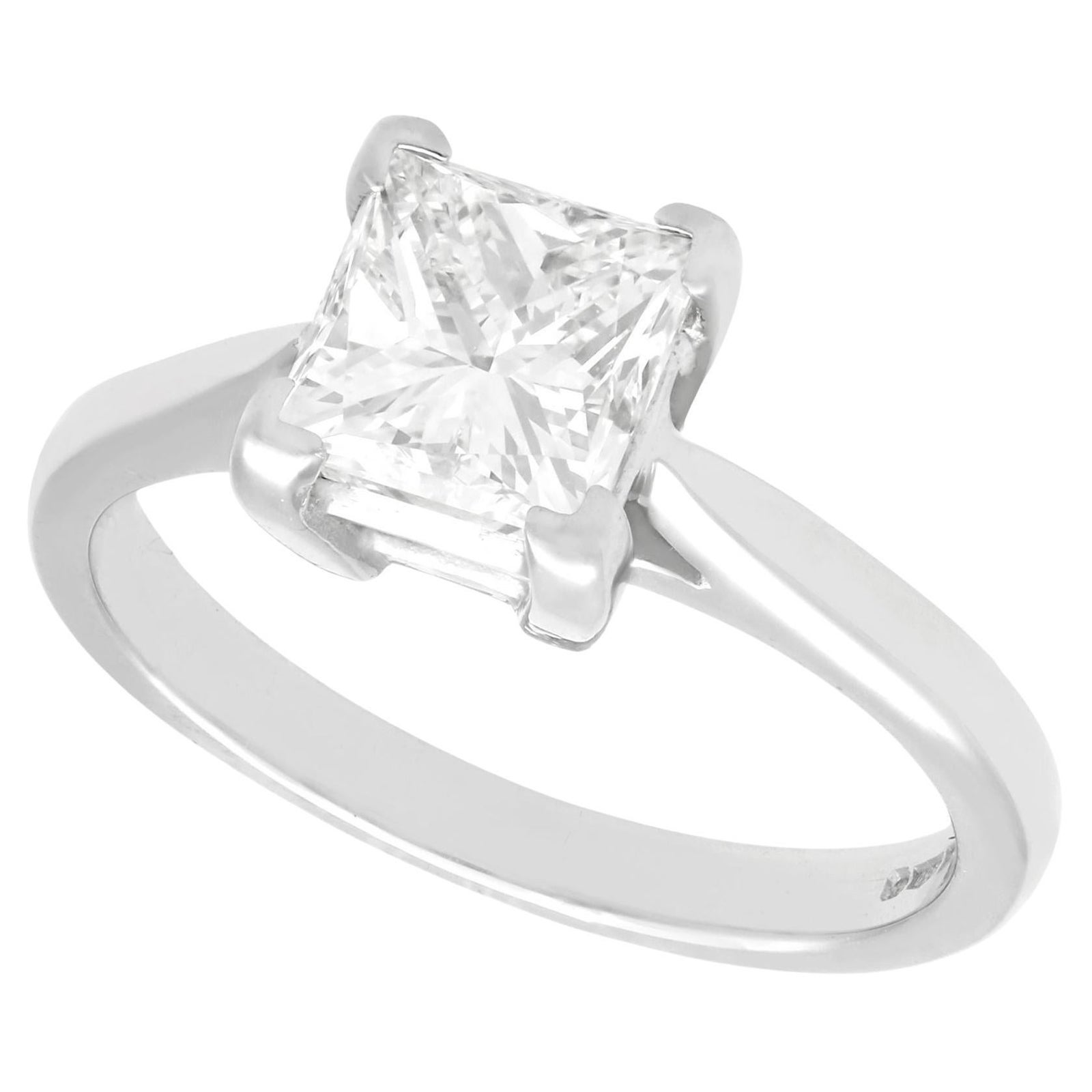 Anillo de compromiso solitario de platino y diamantes de 1.22 quilates en venta